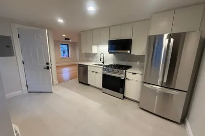 250 W 5th Street #1