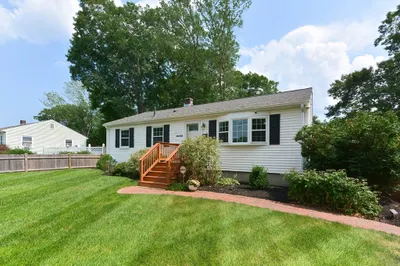 30 Meadow St