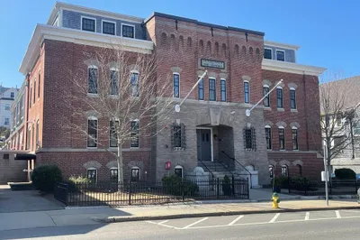 76 Court Street ##7 1