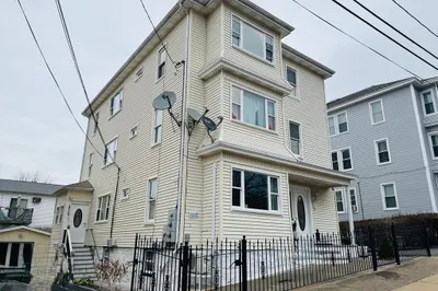 166 Bradford Ave #3