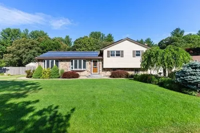 22 Carleton Rd 1