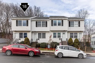 18 Gillooly Rd #18