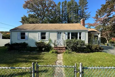 24 Leslie Avenue 1