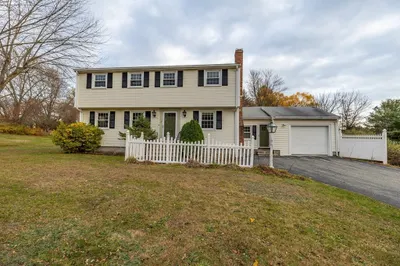 97 Kendall Rd 1