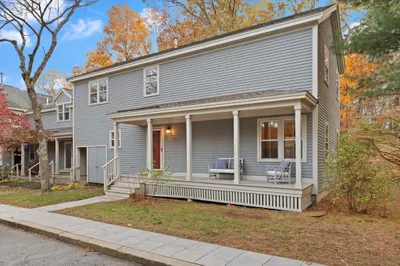 29 South Commons RoaD #D 1