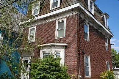 28 Spring Garden St 1