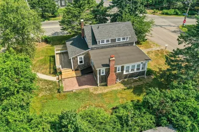 1009 Drift Road