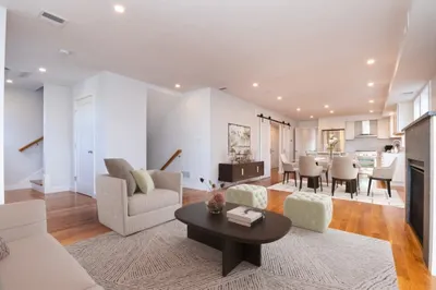 69 Houghton St #2