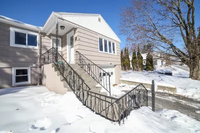 30 Locust Ave