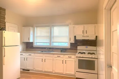 27 Mcbride St #1
