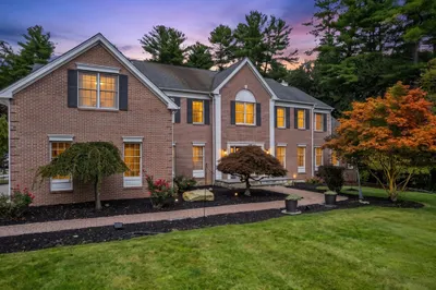 25 Valley View Drive 1