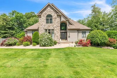 18 Candlewood Dr 1