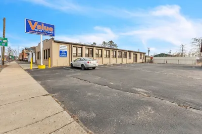 785 Page Blvd 1