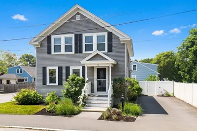 10 Saunders Rd