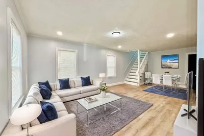 77 Pond St #1