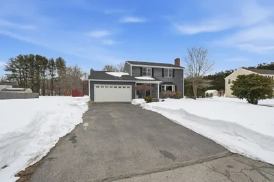 8 Agawam Ct 1