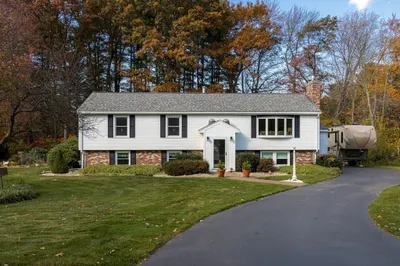 4 Oxbow Dr 1