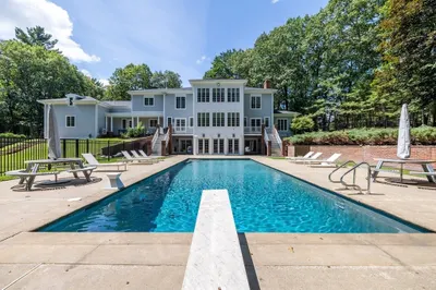 24 Appleton Ln 1