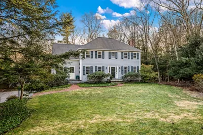 32 Wildwood Dr 1