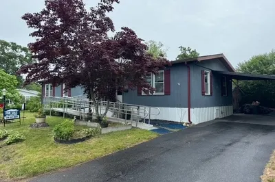 50 Kennedy Dr 1