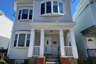 12 Watts St #1