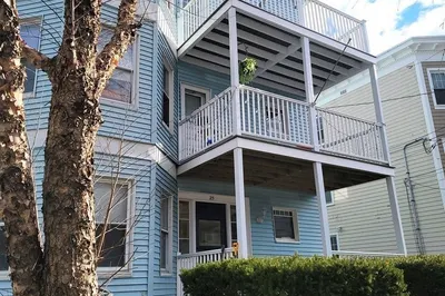 25 Seafoam Avenue 1