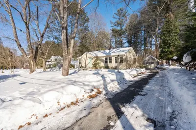 13 Rich Valley Road