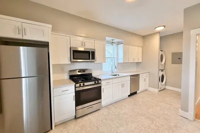 21 Macarthur St #3