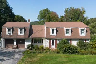 127 Millbury Rd 1