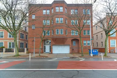 2456 Massachusetts Ave #402
