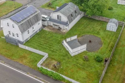 394 Huttleston Ave 1