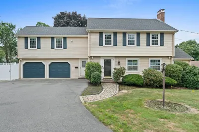 27 Rita Rd