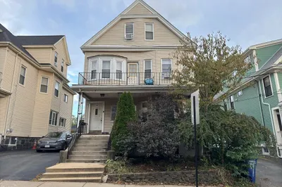 9 Curtis St