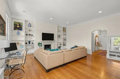 133 Marlborough St #8