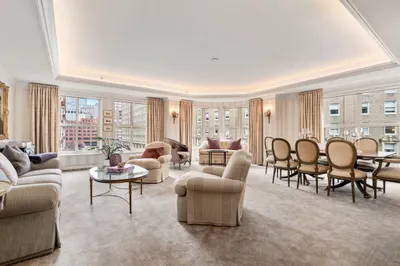 300 Boylston St #517