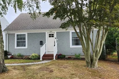 209 Bellevue Street 1