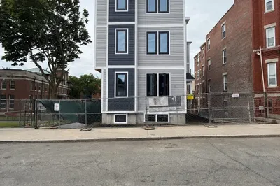 75 Maywood St 1