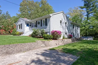 58 Horseshoe Dr 1