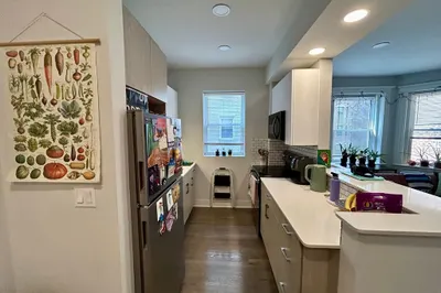 112 Jersey Street #8 1