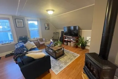 41 Pond Street #3