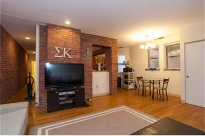 95 Gainsborough St #105