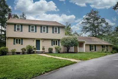 16 Hodder Lane 1