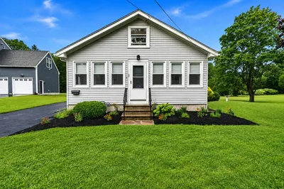 52 Calef Ave 1