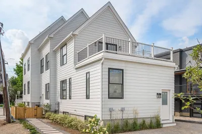 60 Franklin St #2 1