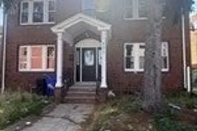 220 Magnolia St #2 1