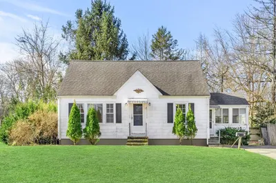 13 Remsen Ave