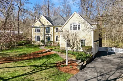 36 Morningside Dr 1