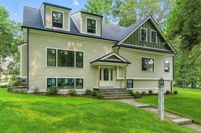 11 Taft Dr 1