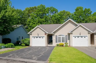 142 Canterbury Way #142