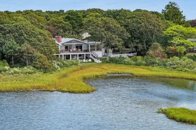55 Bournes Pond Rd